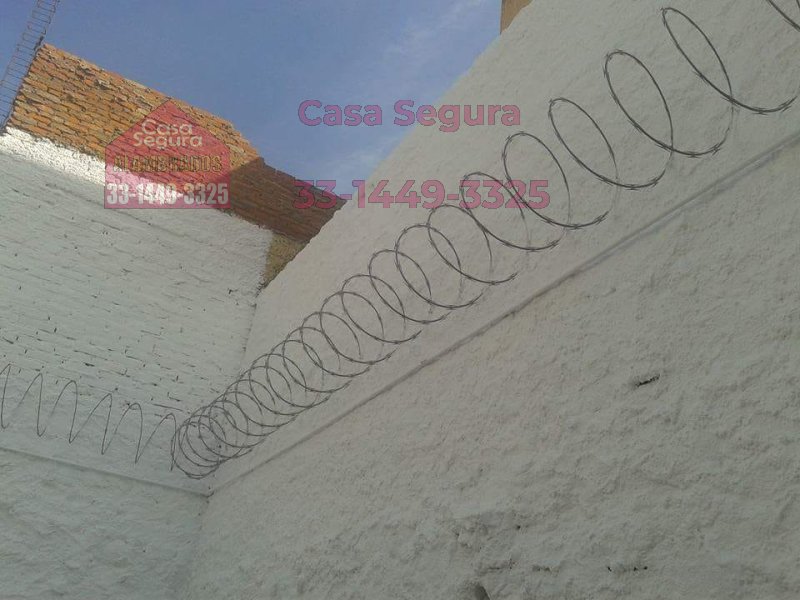 Colocación de Alambre en Espiral de Navajas