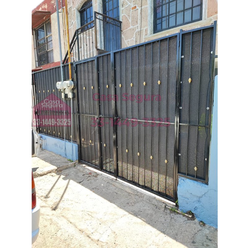 Malla Sombra Color Negro Para Sombra y Privacidad en Col. Constitución Zapopan